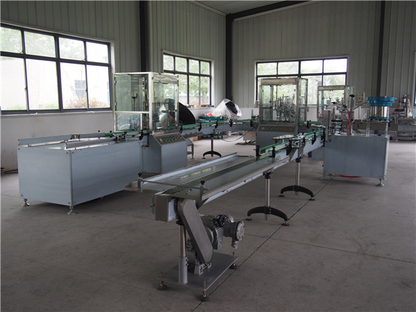 Автоматична лінія для заповнення та заповнення шампуню