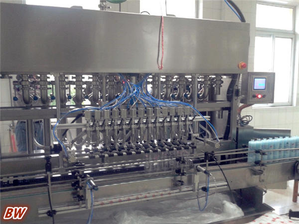 Машина для заповнення 8 голов 