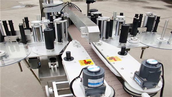 Виробник автоматичної машини для маркування пляшок з переднього та заднього боків